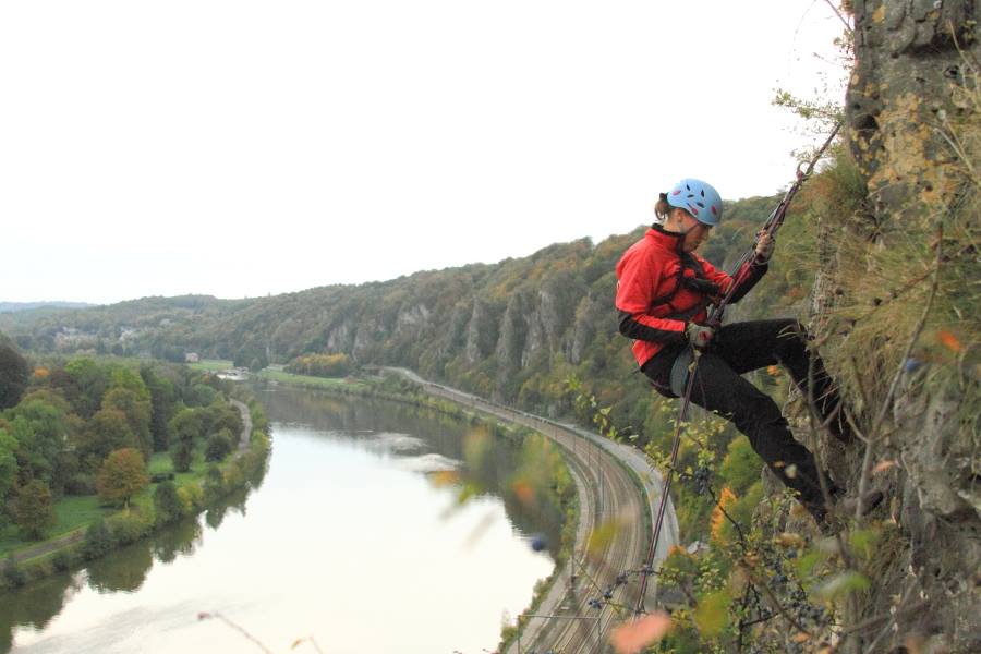 Mezelf in actie tijdens het rappellen (foto van Dominique Olbrechts).